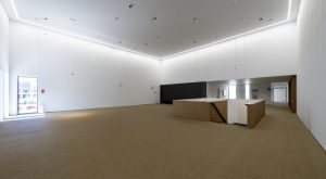 Image of the anteroom of the Paraninfo of the Cardenal Herrera University of CEU