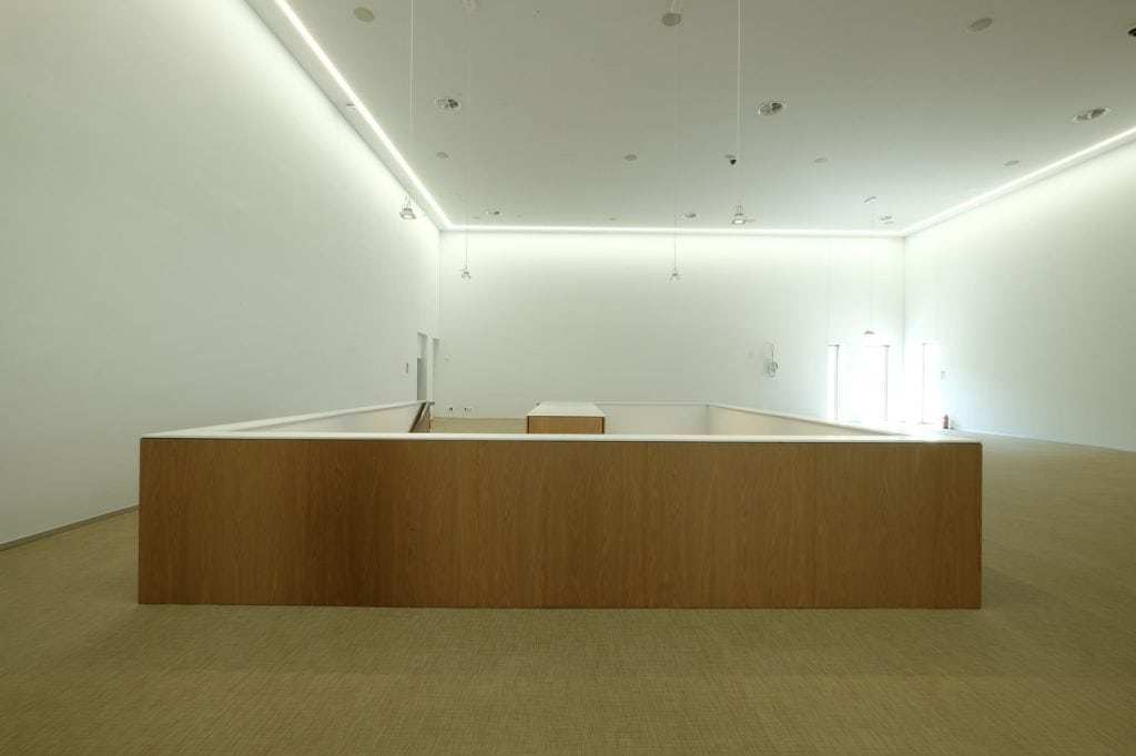 Image of the anteroom of the Paraninfo of the Cardenal Herrera University of CEU